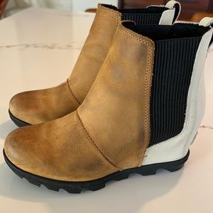 Sorel Joan of Arctic wedge booties